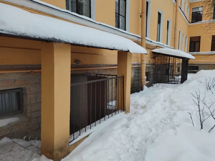 Нежилое помещение 10,3 кв.м, расположенное по адресу: Санкт-Петербург, Кирочная ул, дом 37, лит. А, пом. 5-Н